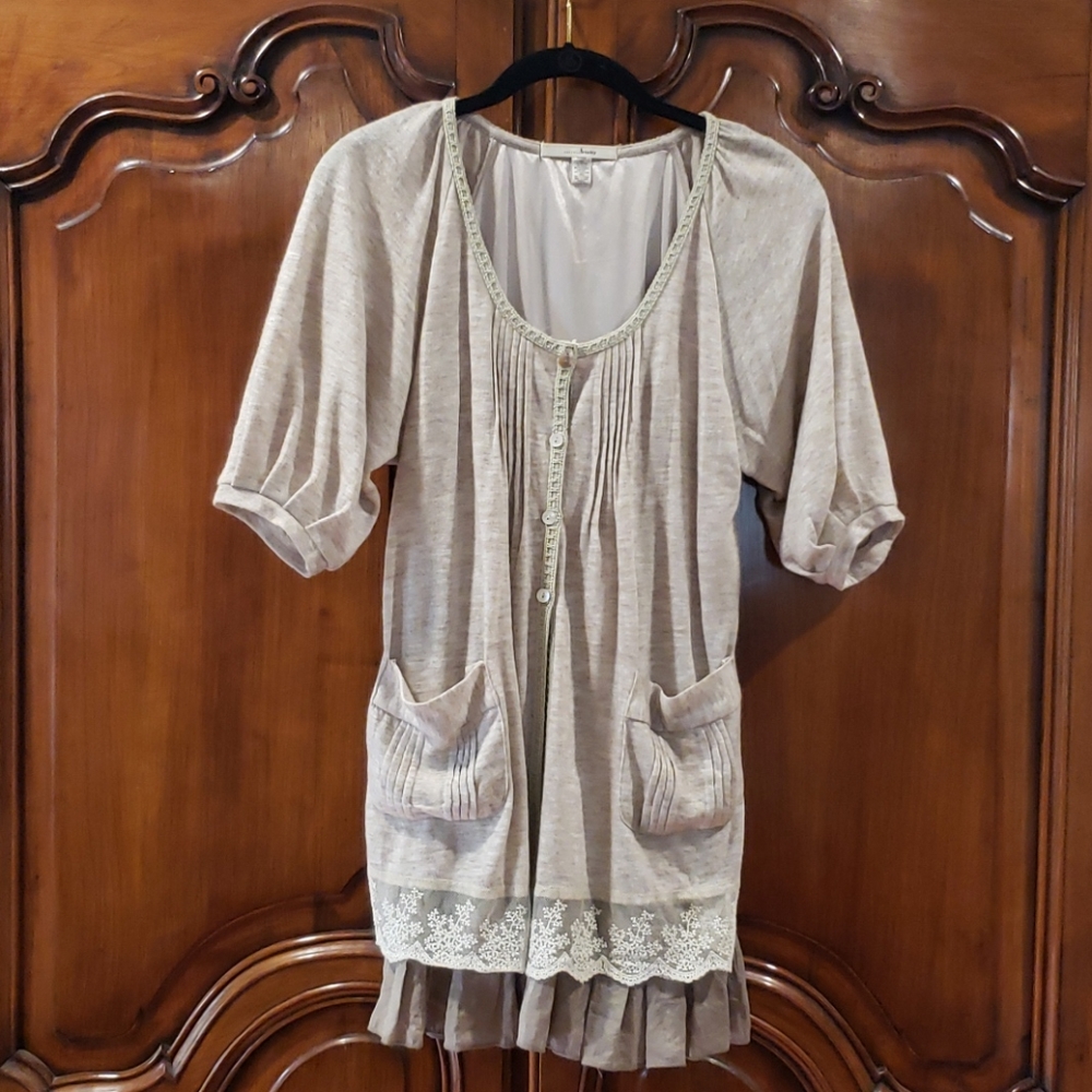 Lovely Lined Tunic with Feminine Details